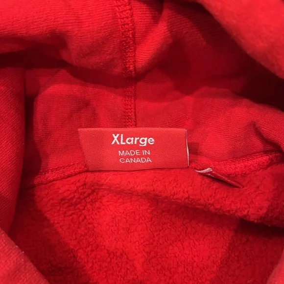 Lightly worn supreme sweatshirt. Price is negotiable.